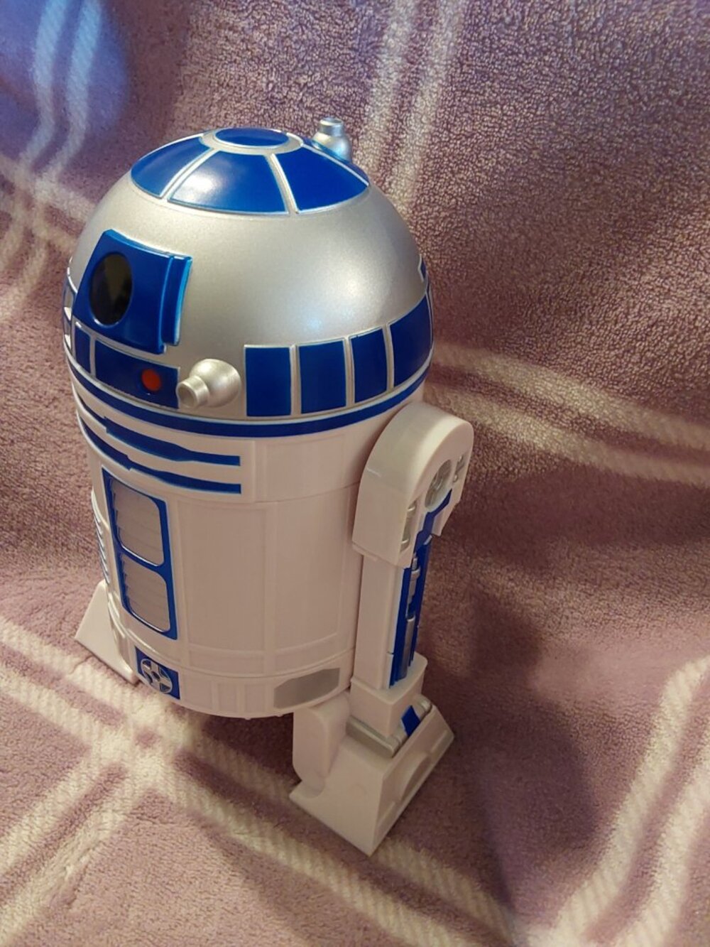 Star Wars R2-D2 Measuring Cups - Picture 2 of 11